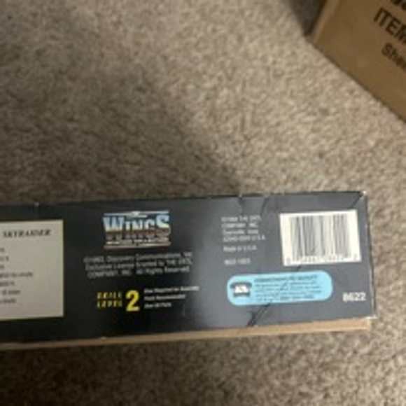 AMT Douglas AD-4W Skyraider Model Kit - Black - Picture 6 of 7